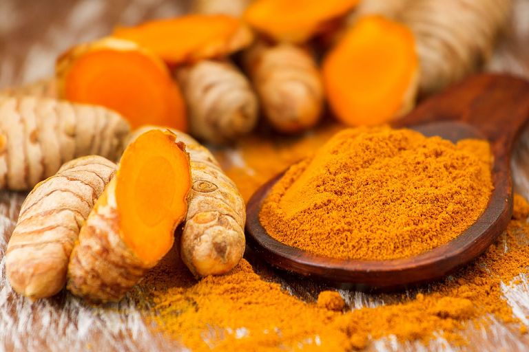 Hoạt chất curcumin trong nghệ có tác dụng sát khuẩn, tiêu viêm