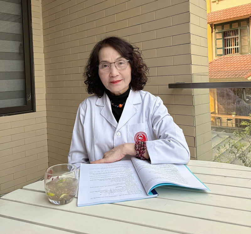 Thầy thuốc ưu tú, Bác sĩ CKII Lê Phương 